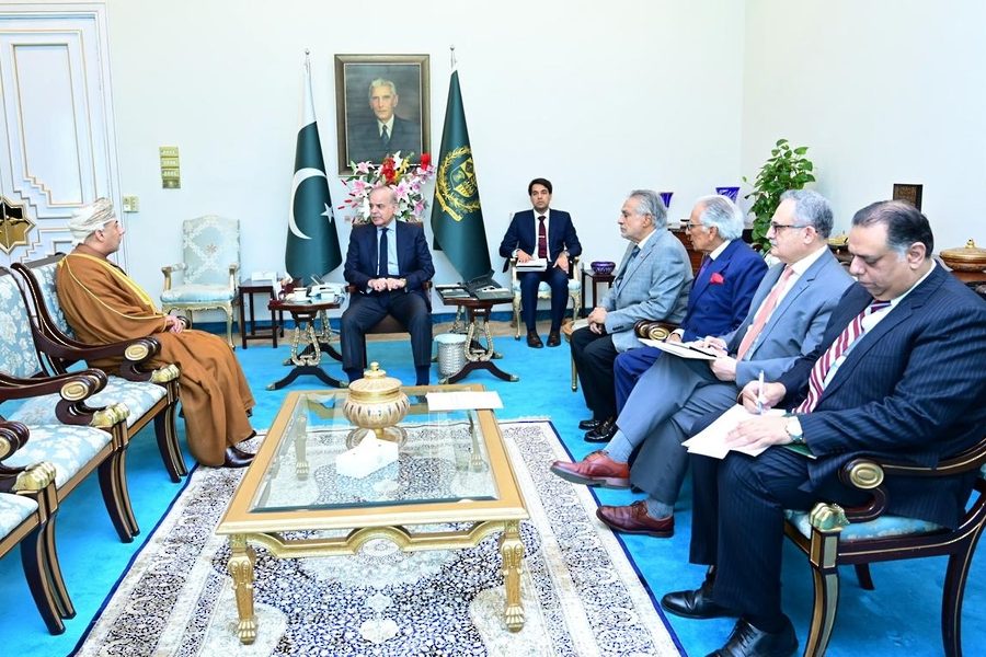 The Prime Minister of Pakistan receives the Ambassador of the Sultanate of Oman Prime Minister of Pakistan receives Omani Ambassador