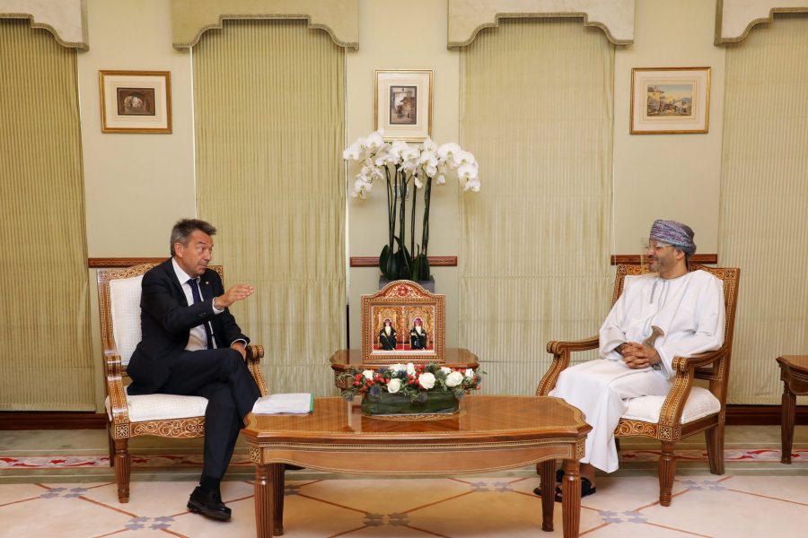 H.EmeetsICRCPresidentJULY621 H.EmeetsICRCPresidentJULY621