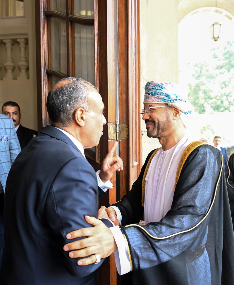 معالي السيد وزير الخارجية يعقد لقاءً مغلقاً مع نظيره التونسي