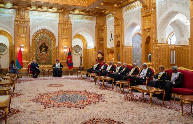 جلالةُ السُّلطان المُعظم ورئيسُ بيلاروس يعقدان جلسةَ مباحثات