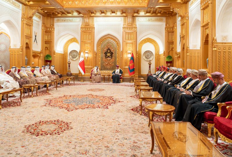 جلالةُ السُّلطان وملكُ البحرين يعقدان جلسةَ مباحثات 