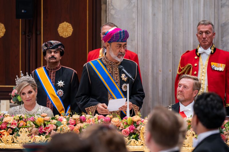 King of the Netherlands holds dinner in honour of His Majesty