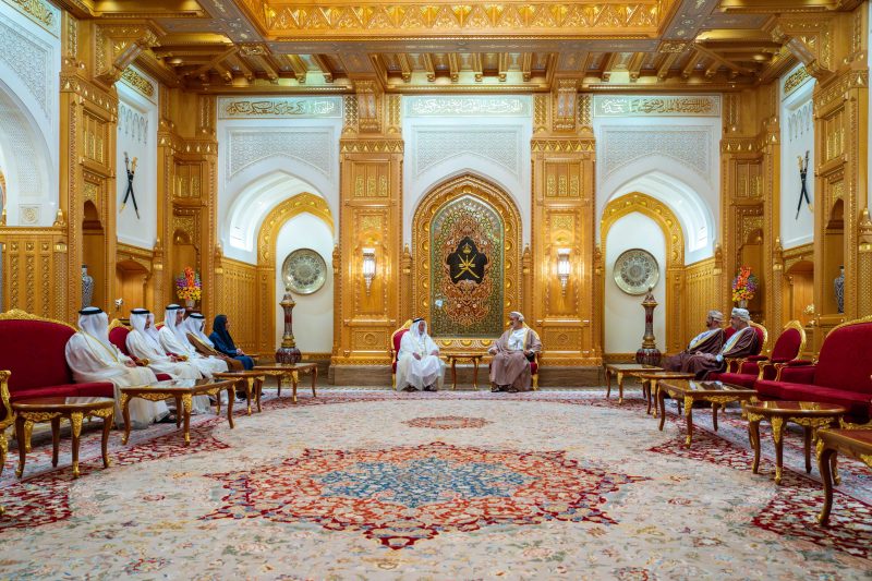 جلالة السُّلطان المعظّم يستقبل حاكم الشارقة 