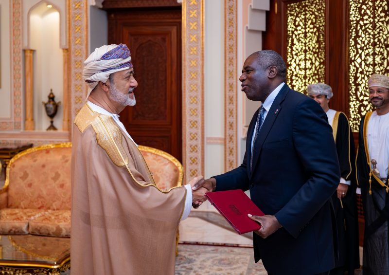 جلالةُ السُّلطان المعظم يستقبل وزير خارجية المملكة المتحدة