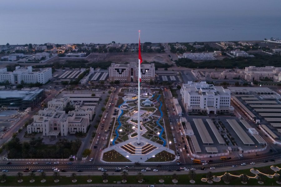 682f6af1a10c3 أطول سارية علم عمان