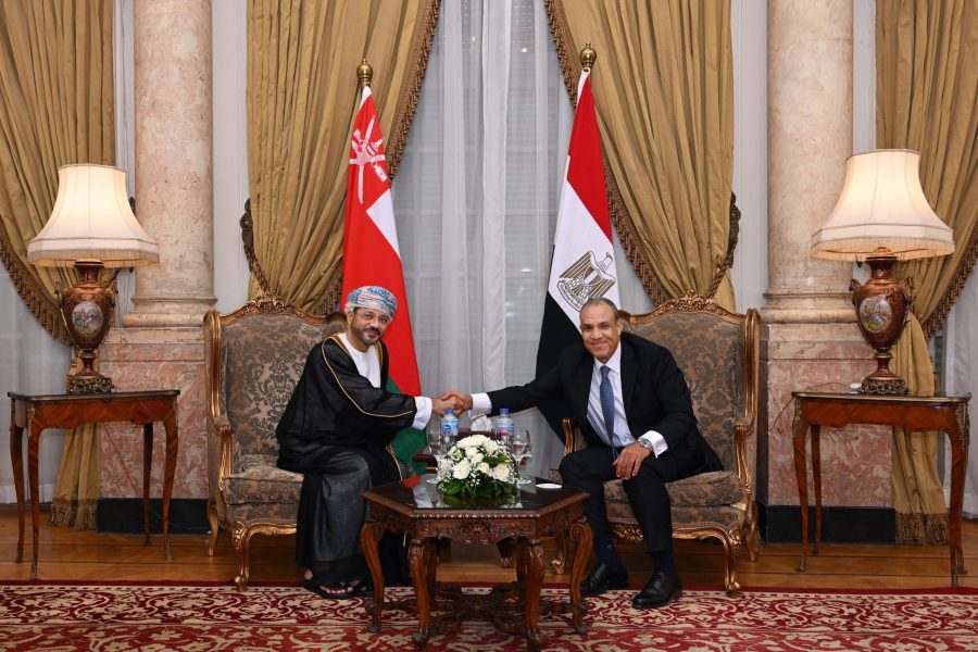 معالي السيد وزير الخارجية يعقد لقاءً مغلقاً مع نظيره المصري معالي السيد وزير الخارجية يعقد لقاءً مغلقاً مع نظيره المصري