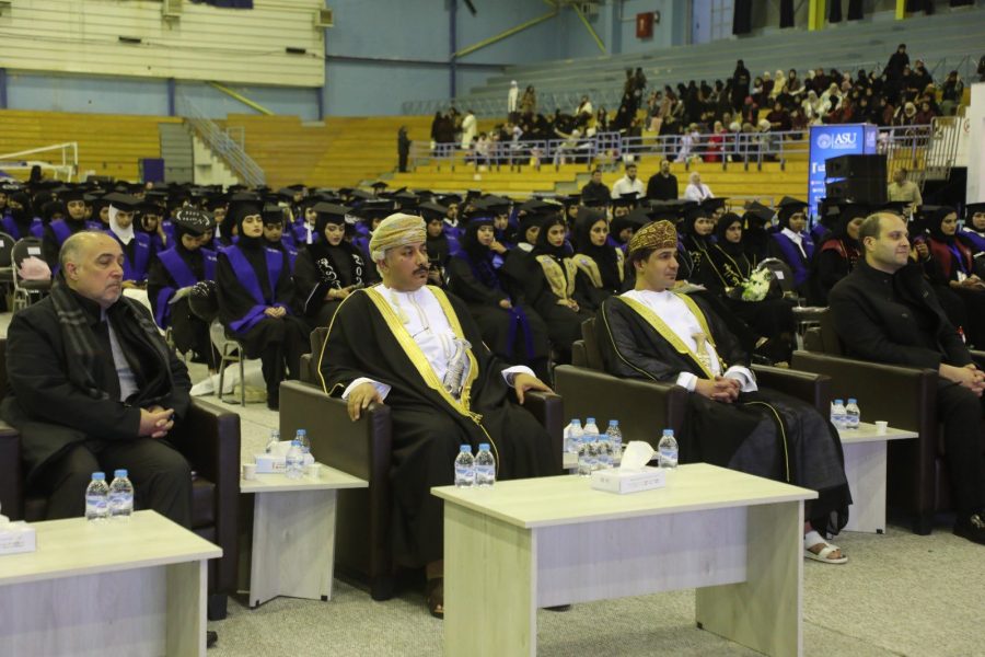 الأردن: السفارة تقيم حفل تخرج للطلبة العمانيين الأردن: السفارة تقيم حفل تخرج للطلبة العمانيين