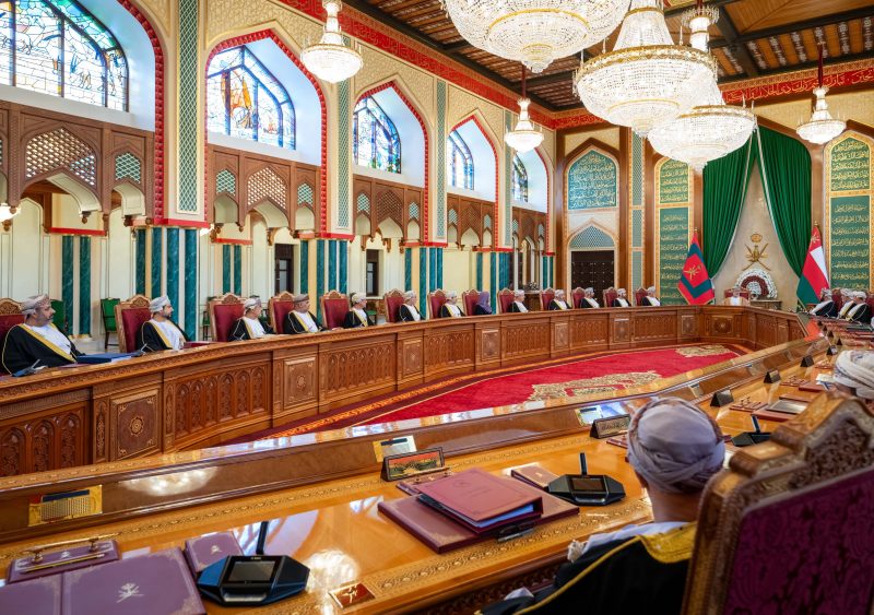 جلالة السُّلطان المعظّم يتفضل فيترأس اجتماع مجلس الوزراء