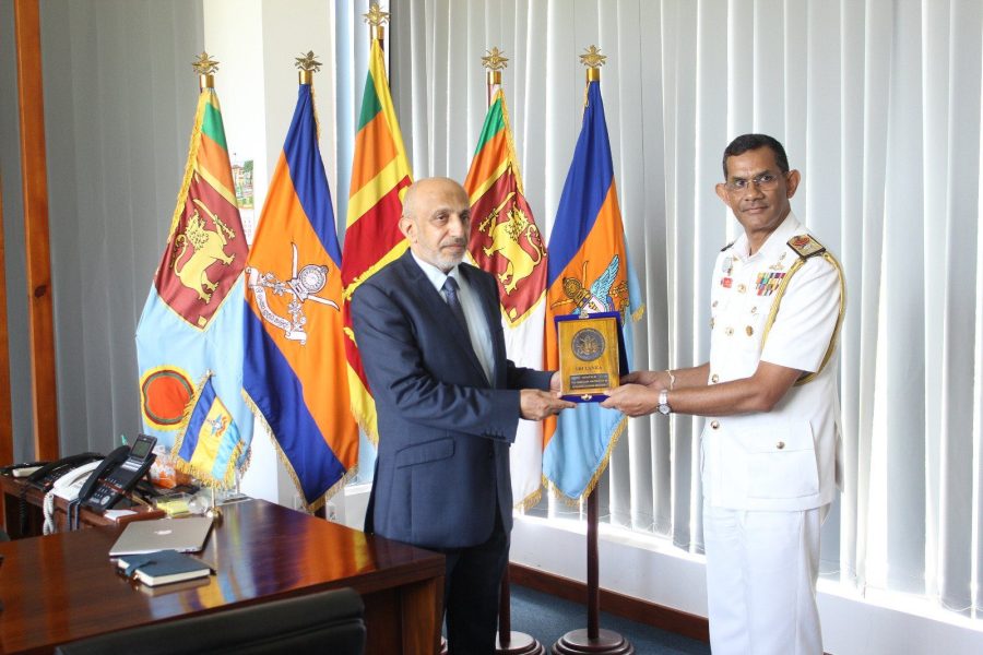 سريلانكا: رئيس البعثة يلتقي نائب رئيس جامعة KDU للدفاع سريلانكا: رئيس البعثة يلتقي نائب رئيس جامعة KDU للدفاع