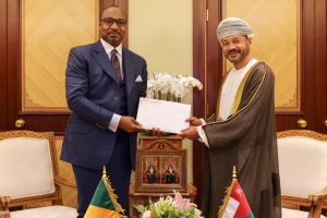 جلالة السلطان المعظم يتلقى رسالة خطية من رئيس جمهورية الكونغو