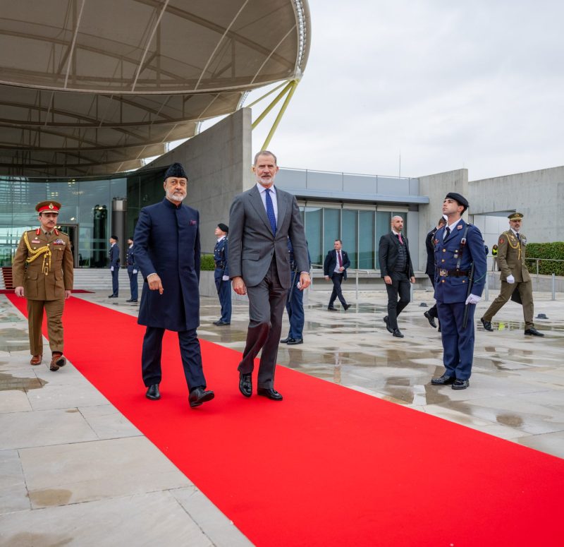 جلالة السُّلطان المعظم يختتم زيارته إلى إسبانيا