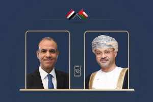 معالي السيد وزير الخارجية يبحث التطورات بالمنطقة مع نظيره المصري