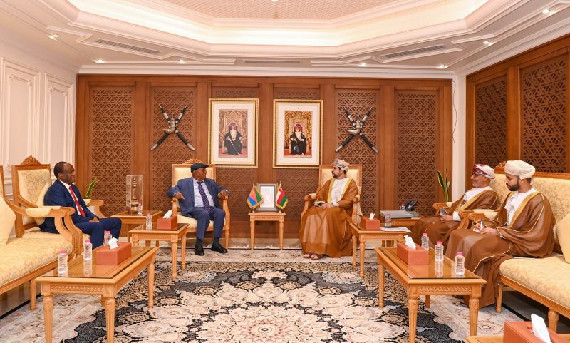 سلطنة عُمان وجمهورية إريتريا تبحثان تعزيز التعاون التجاري والاستثماري