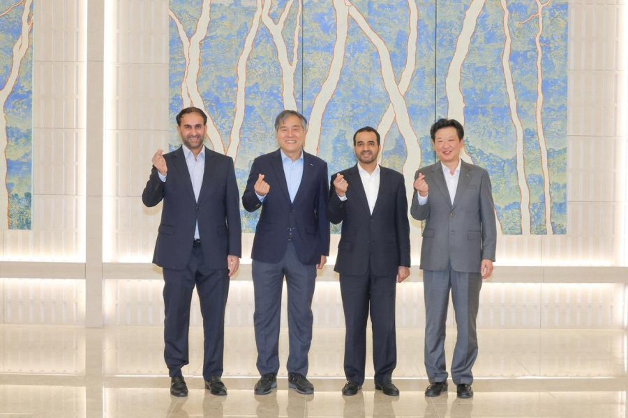 F-4WesKbUAA2Tw9 Korea: His Excellency the Ambassador visits the POSCO factory