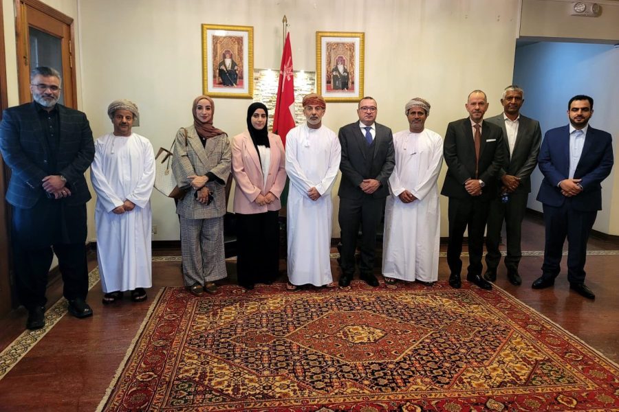 Pakistan: Oman Ambassador receives a delegation from the Ministry of Transport, Communications and Information Technology Pakistan: Oman Ambassador receives a delegation from the Ministry of Transport, Communications and Information Technology