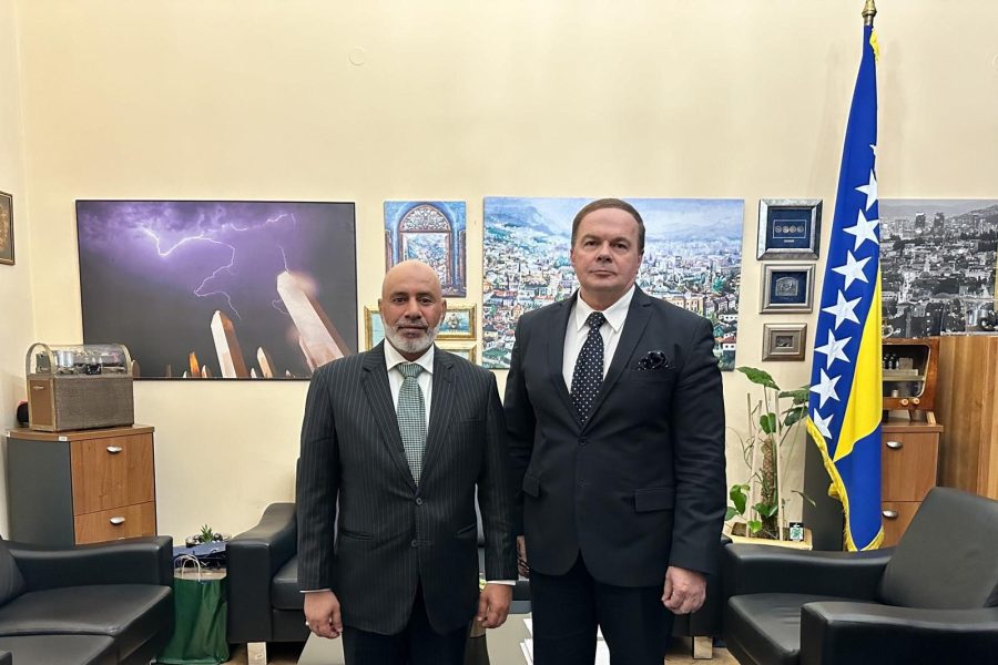 Bosnia and Herzegovina: The Ambassador of the Sultanate of Oman presents a copy of his credentials Bosnia and Herzegovina: The Ambassador of the Sultanate of Oman presents a copy of his credentials