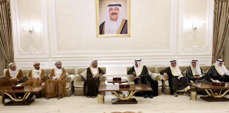 وزير الخارجية في الكويت لحضور اللجنة العُمانية الكويتية المشتركة