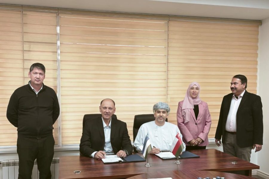 Uzbekistan: Ambassador at signing of investment agreement Uzbekistan: Ambassador at signing of investment agreement