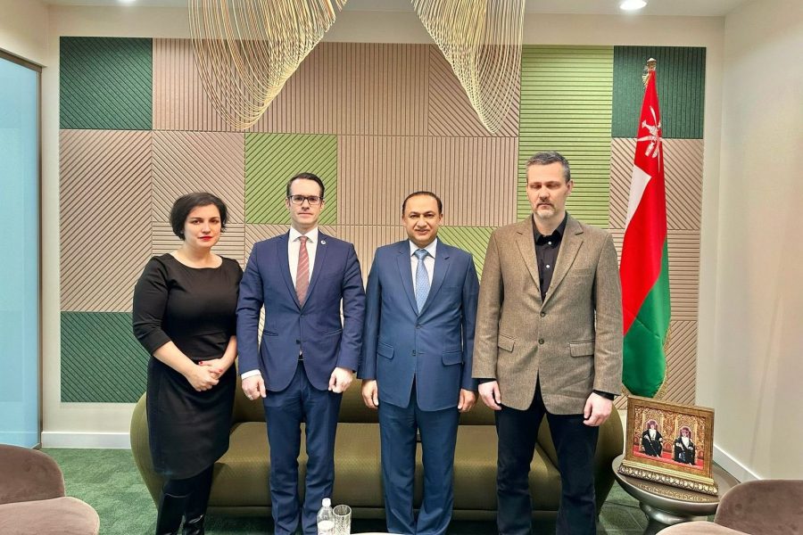 المجر: سفير سلطنة عُمان يبحث التعاون الأكاديمي والبحثي مع مركز أوراسيا المجر: سفير سلطنة عُمان يبحث التعاون الأكاديمي والبحثي مع مركز أوراسيا