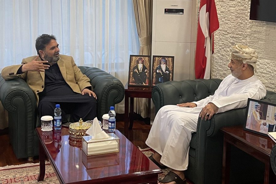 باكستان: سفير سلطنة عُمان يستقبل عضو مجلس الشيوخ الباكستاني باكستان: سفير سلطنة عُمان يستقبل عضو مجلس الشيوخ الباكستاني