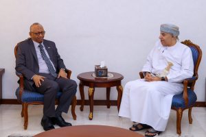 وكيل الوزراة للشؤون الإدارية والمالية يستقبل السفير السوداني