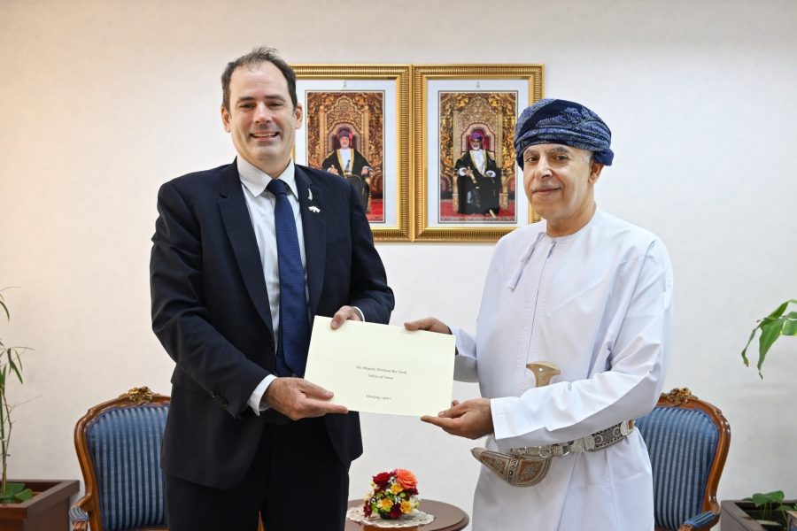 Administrative Undersecretary receives credentials of New Zealand Ambassador Administrative Undersecretary receives credentials of New Zealand Ambassador