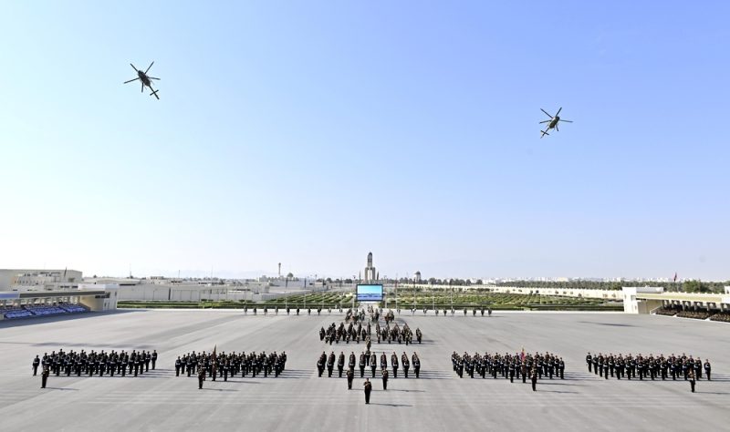 الحرس السلطاني العماني يحتفل بيومه السنوي تحت رعاية معالي السيد وزير الخارجية