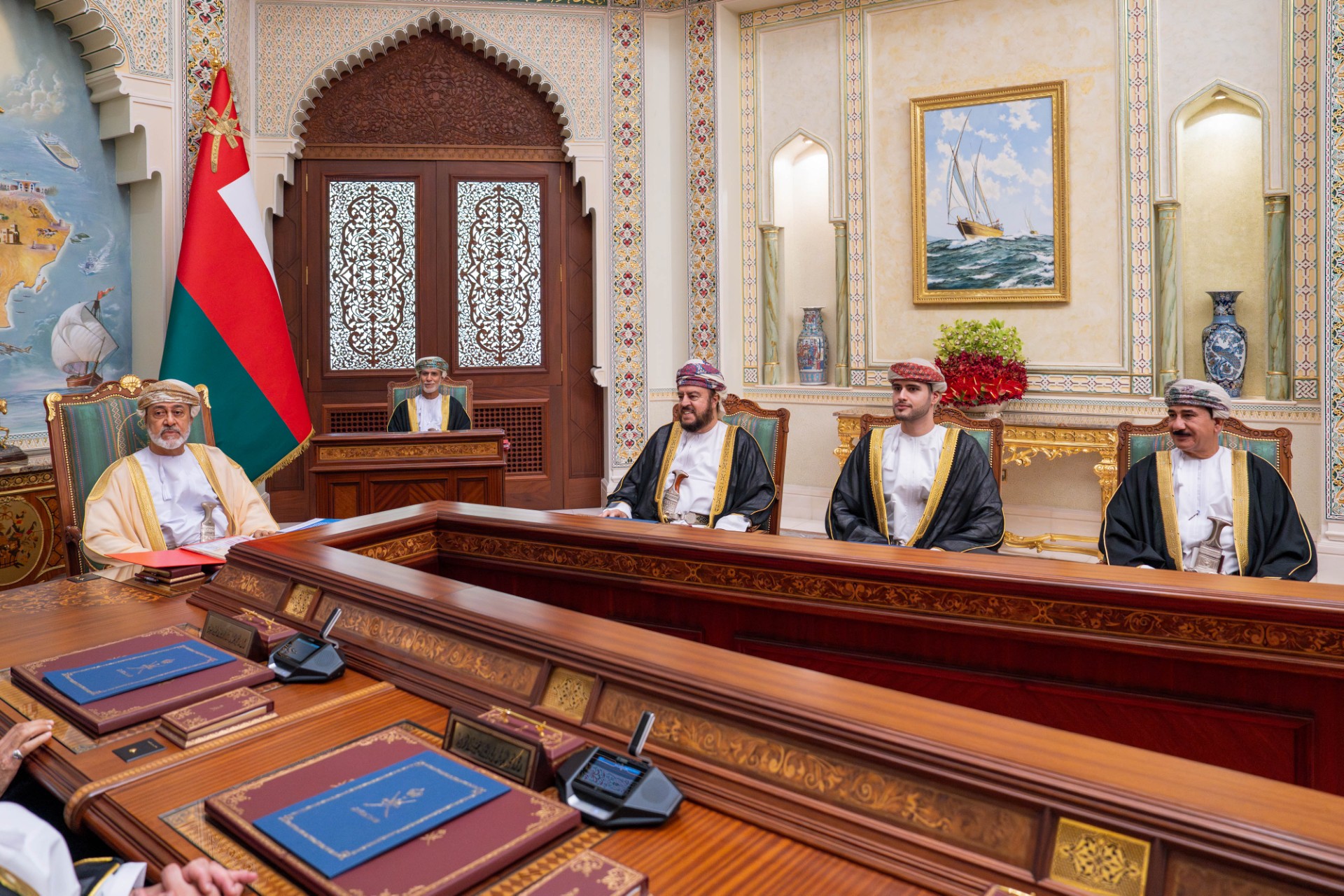 برئاسة حضرة صاحب الجلالة السلطان هيثم بن طارق المعظم حفظه الله ورعاه .