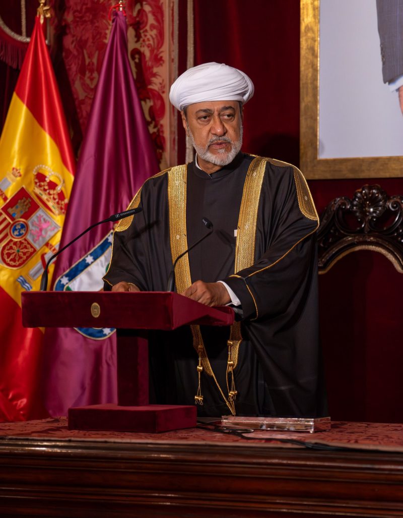 جلالةُ السُّلطان المُعظّم يزور قاعة مجلس مدينة مدريد