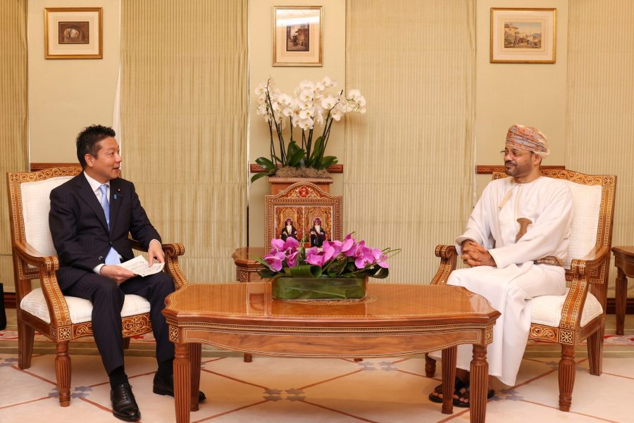 His Excellency Al-Sayed receives the Deputy Foreign Minister of Japan Foreign -Minister-Sayyid-Badr-receives-Deputy-Foreign-Minister-of-Japan