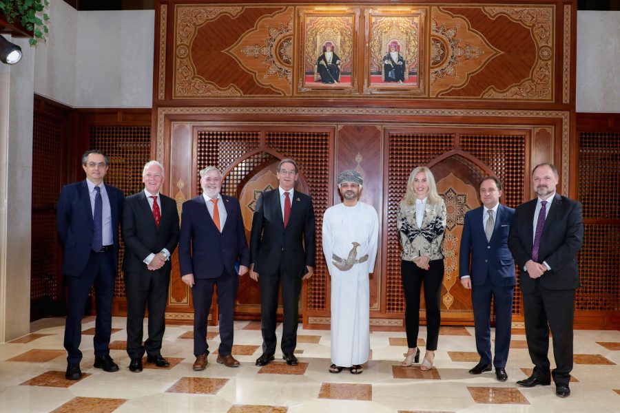 His Excellency the Minister of Foreign Affairs receives the honorary consuls of the Sultanate of Oman to a number of developed countries Oman-Foreign-Minister-receives-Omani-honorary-consuls