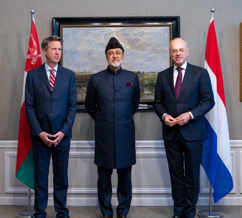 جلالةُ السُّلطان المعظّم يلتقي برئيسي مجلسي الشيوخ والنواب بهولندا