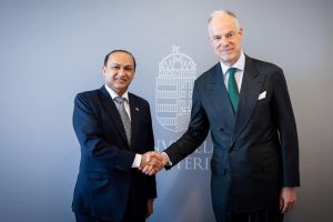 المجر: وزير الدفاع يستقبل السفير العماني