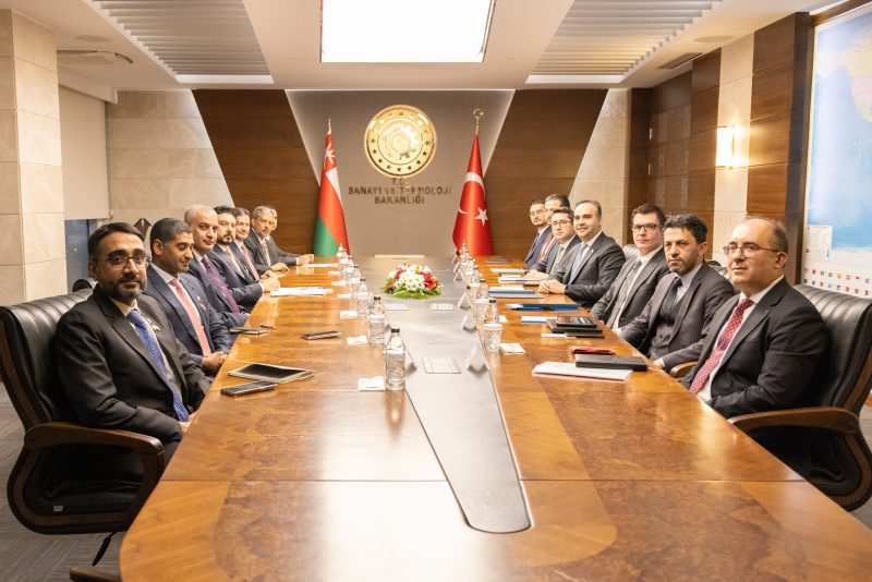 اللجنةُ العُمانيّة التركيّة المُشتركة تستعرض تعزيز التّبادل التجاري ورفع حجم الاستثمارات المشتركة