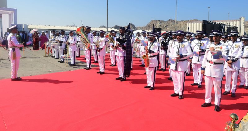 ميناء السلطان قابوس يستقبل السفينة الشراعية للبحرية الهندية «كاوندينيا»