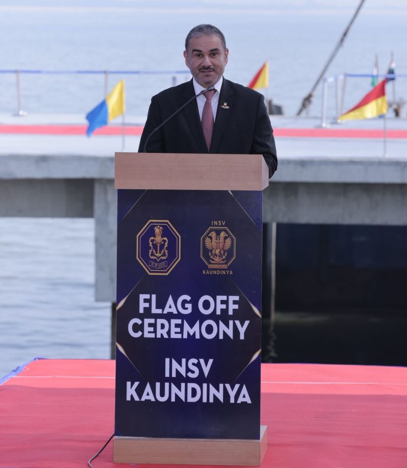 الهند: السفير والملحق العسكري يشاركان في توديع السفينة INSV Kaundinya