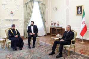 Oman’s Ambassador presents credentials to Iranian President
