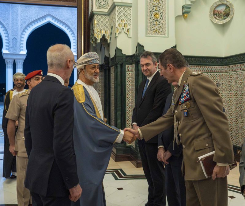 جلالةُ السُّلطان يستقبلُ رئيسة الوزراء الإيطالية ويعقدان جلسة مباحثات