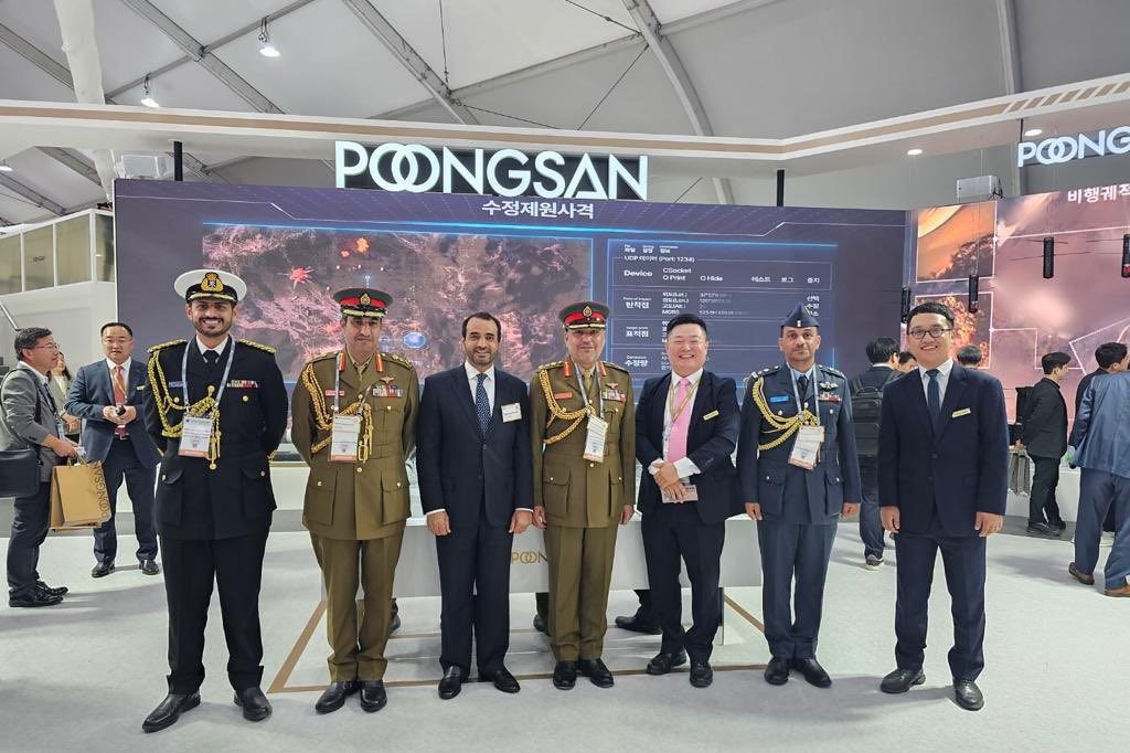 Korea-Ambassador-and-Oman-military-visit-Defence-exhibition