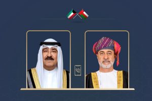جلالة السلطان المعظم يبحث في اتصال هاتفي مع أمير الكويت تطورات الأوضاع الإقليمية والدولية
