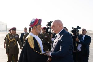 الرئيس اللبناني يصل إلى سلطنة عُمان