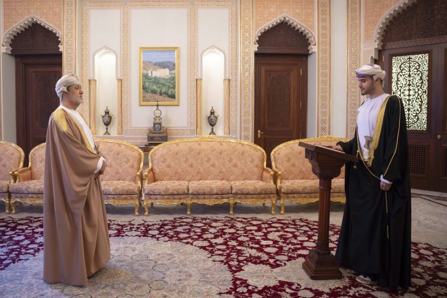 أمام المقام السّامي.. عددٌ من أصحاب السُّمو والمعالي يؤدون قسم اليمين أمام المقام السّامي.. عددٌ من أصحاب السُّمو والمعالي يؤدون قسم اليمين