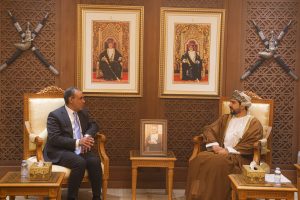 سلطنة عُمان ومصر تبحثان تعزيز التعاون التجاري والاستثماري