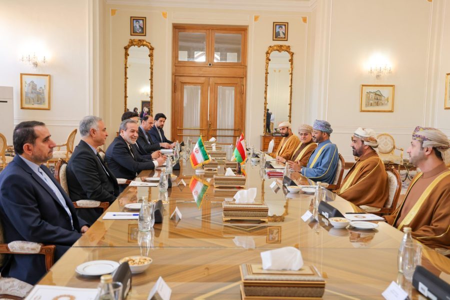 Minister holds talks with Iranian counterpart in Tehran Minister holds talks with Iranian counterpart in Tehran