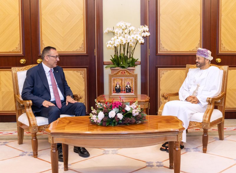 معالي السيد وزير الخارجية يتسلم نسخة من أوراق اعتماد السفير الفلسطيني