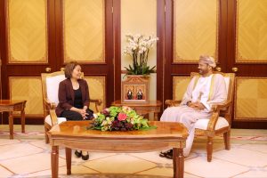 Minister receives a copy of the credentials of the Philippines’ Ambassador