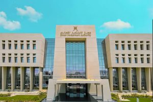 رئيس هيئة الاستثمار العماني يبحث التعاون الاستثماري المشترك مع هونغ كونغ