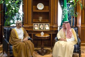 السعودية: وزير الدولة للشؤون الخارجية يستقبل سفير سلطنة عمان