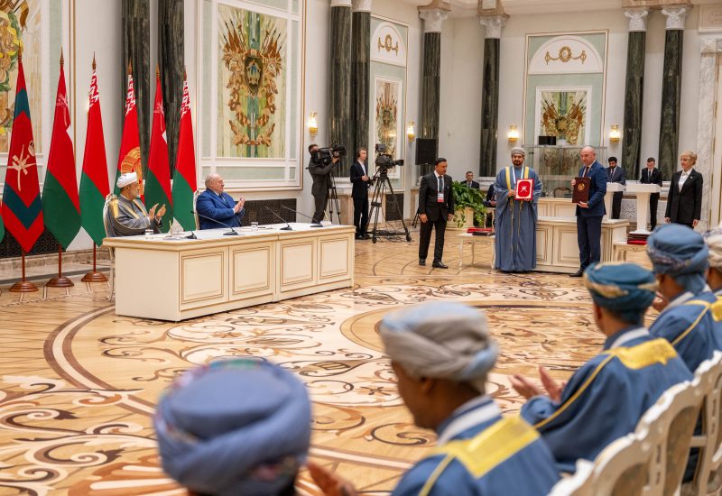 جلالةُ السُّلطان المعظم والرئيسُ البيلاروسي يشهدان التّوقيع على عددٍ من الاتفاقيات ومذكّرات التّفاهم والتّعاون