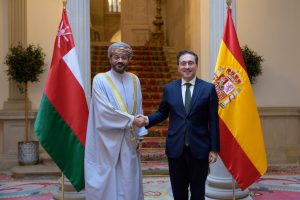Minister meets Spanish counterpart in Madrid